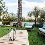 Dream House Bed and Breakfast 4*