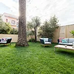 Dream House Bed and Breakfast 4*